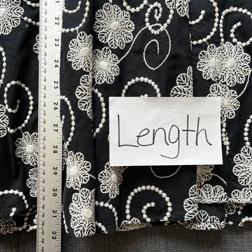 Chicos Floral Embroidered A-Line Flared Midi Skirt Size 1 Medium Cotton Lined